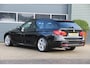BMW 3-Serie Touring 325d High Executive M-Sport | HUD | Keyless Go | Sportstoelen | Stoelverw | Xenon | Leder | Navi | ECC | PDC | Cruise | Bluetooth | LMV18" | Dealer onderhouden