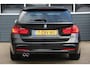 BMW 3-Serie Touring 325d High Executive M-Sport | HUD | Keyless Go | Sportstoelen | Stoelverw | Xenon | Leder | Navi | ECC | PDC | Cruise | Bluetooth | LMV18" | Dealer onderhouden