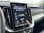 Volvo XC90 T8 Recharge Ultra Dark | 21" | Luchtvering | Bowers & Wilkins | Geventileerd Nappa Leder | Stoelmassage | Trekhaak | Gelamineerd glas | Head-up | Panoramadak | 360 Camera | Matrix LED