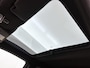 Fiat 500 1.0 Hybrid Dolcevita 70pk | Navigatie via Apple Carplay/Android Auto | Climate Control | Cruise Control | Glazen Dak | 15" Lichtmetalen Velgen | DAB Ontvanger | Parkeersensoren Achter |