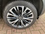 Toyota Yaris Cross 1.5 Hybrid Executive Meest luxe uitvoering.Zeer nette en bomvolle auto. rondom camera's,panorama dak, trekhaak,