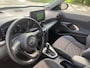Toyota Yaris Cross 1.5 Hybrid Executive Meest luxe uitvoering.Zeer nette en bomvolle auto. rondom camera's,panorama dak, trekhaak,
