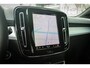 Volvo XC40 B4 Aut. Plus Dark | Adaptieve Cruise control | BLIS Dodehoek detectie | Stoel + Stuurverwarming | Keyless | Elektr. Stoelen | Memory | Trekhaak | Parkeercamera | Harman Kardon Audio