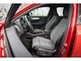 Volvo XC40 B4 Aut. Plus Dark | Adaptieve Cruise control | BLIS Dodehoek detectie | Stoel + Stuurverwarming | Keyless | Elektr. Stoelen | Memory | Trekhaak | Parkeercamera | Harman Kardon Audio