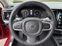 Volvo V60 2.0 B3 Momentum Business | Adaptieve Cruise Control | Trekhaak | Parkeersensoren voor + achter | Parkeercamera | Stoel-/Stuurverwarming | Apple CarPlay & Android Auto | Navigatie |