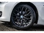 BMW 3-Serie 320i | Sportline | Leder | Stoelvervarming | Xenon | 18 inch | Nieuwe motor | NL Auto |