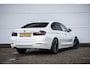 BMW 3-Serie 320i | Sportline | Leder | Stoelvervarming | Xenon | 18 inch | Nieuwe motor | NL Auto |