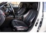 BMW 3-Serie 320i | Sportline | Leder | Stoelvervarming | Xenon | 18 inch | Nieuwe motor | NL Auto |