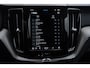 Volvo XC60 2.0 T6 Plug-in hybrid AWD Ultimate Dark Bowers & Wilkins | Sportstoelen | Panoramadak | 360 Graden Parkeercamera | Verwarmbare Voorstoelen + Stuurwiel