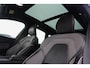 Volvo XC60 2.0 T6 Plug-in hybrid AWD Ultimate Dark Bowers & Wilkins | Sportstoelen | Panoramadak | 360 Graden Parkeercamera | Verwarmbare Voorstoelen + Stuurwiel