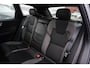 Volvo XC60 2.0 T6 Plug-in hybrid AWD Ultimate Dark Bowers & Wilkins | Sportstoelen | Panoramadak | 360 Graden Parkeercamera | Verwarmbare Voorstoelen + Stuurwiel