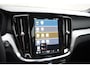 Volvo V60 T6 350PK Automaat Plug-in hybrid AWD Plus Dark / Panoramadak / Harman Kardon / 360 camera / Climate pack / Intellisafe / Trekhaak