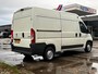 Peugeot Boxer 335 2.0 BlueHDI L2H2 Pro EURO6, Airco, Navi, Cruise, 2500 KG trekgewicht, camera