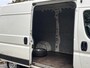 Peugeot Boxer 335 2.0 BlueHDI L2H2 Pro EURO6, Airco, Navi, Cruise, 2500 KG trekgewicht, camera