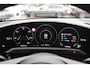 Porsche Taycan Performance 84 kWh / NIEUWSTAAT! / SoH 94.5% / Panoramadak / 360Camera / Adaptieve stoelen / Sportchrono / 20'' / Bose / Keyless / Dodehoek / Navigatie / Stoelverwarming / Cruise Control