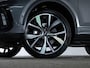 Volkswagen T-Roc R-Line Edition 1.5 TSI 150pk DSG | Panoramadak | Black Style | Keyless | Side-Assist | 19" velgen | Stoel + Stuurverwarming |