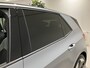 Volkswagen ID.3 First Max 58 kWh 204 PK | Apple Carplay | Panoramadak | Stuurwielverwarming | Stoelverwarming | Achteruitrijcamera | Sfeerverlichting | Dodehoeksensoren | Navigatie | IQ Lights | Ergo-Active Voorstoelen |