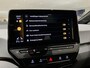 Volkswagen ID.3 First Max 58 kWh 204 PK | Apple Carplay | Panoramadak | Stuurwielverwarming | Stoelverwarming | Achteruitrijcamera | Sfeerverlichting | Dodehoeksensoren | Navigatie | IQ Lights | Ergo-Active Voorstoelen |