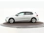 Volkswagen Golf 1.0 eTsi 110pk DSG Life · Apple/Android Car Play · Navi · P-Sensoren · DAB · Getint Glas · 16'' Inch · Garantie t/m 28-03-2027 of 100.000km