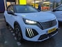Peugeot e-2008 EV GT First Edition 54 kWh 156pk | Massage | Elektr. Stoelen | LED-Matrix | Adaptive Cruise | Stoelverwarming | Warmtepomp | !!