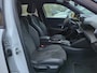 Peugeot e-2008 EV GT First Edition 54 kWh 156pk | Massage | Elektr. Stoelen | LED-Matrix | Adaptive Cruise | Stoelverwarming | Warmtepomp | !!