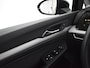 Volkswagen Golf 1.0 Tsi 110pk Life · Apple/Android Car Play · Navi · P-Sensoren · ACC · Sfeerverlichting · 16'' Inch · Garantie t/m 21-06-2027 of 100.000km