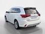 Mitsubishi Outlander 2.4 PHEV Pure+ | Trekhaak | Dealer onderhouden | Achteruitrijcamera | Cruise Control | Climate Control | Stoelverwarming |