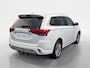 Mitsubishi Outlander 2.4 PHEV Pure+ | Trekhaak | Dealer onderhouden | Achteruitrijcamera | Cruise Control | Climate Control | Stoelverwarming |