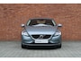 Volvo V40 T2 Automaat Polar+ | Navigatie | Stoelverwarming | Automatische airconditioning | Volvo On Call | Parkeersensoren achter | High Performance Audio