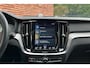 Volvo V60 T8 Twin Engine AWD Inscription | Trekhaak | Bowers & Wilkins | Geventileerd Leder | Panoramadak | Elektrisch Verstelbare Stoelen incl. Geheugen | Apple Carplay/ Android Auto | Parkeercamera | DAB+