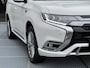 Mitsubishi Outlander 2.4 PHEV Intense+ | Navigatie | Carplay/Android | Elektrisch Glazen schuif-/kanteldak |
