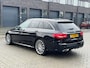 Mercedes-Benz C-klasse Estate 400 4MATIC AMG Automaat (PANORAMADAK, DEALER ONDERHOUDEN, LUCHTVERING, SFEERVERLICHTING, CAMERA, LEDER DASHBOARD, ADAPTIVE CRUISE, STOELKOELING EN VERWARMING, BURMESTER AUDIO, NIEUWSTAAT)