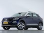 Volkswagen T-Roc Style 1.5 TSI 150pk DSG | Navigatie | Side-Assist | Adaptieve Cruise Control | Trekhaak | Stoelverwarming |