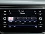 Volkswagen T-Roc Style 1.5 TSI 150pk DSG | Navigatie | Side-Assist | Adaptieve Cruise Control | Trekhaak | Stoelverwarming |