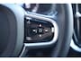 Volvo V60 T6 Recharge AWD R-Design | Panoramadak | Trekhaak | Stoelverwarming | BLIS | Pilot Assist | Harman / Kardon | Glossy Black