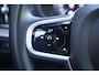Volvo V60 T6 Recharge AWD R-Design | Panoramadak | Trekhaak | Stoelverwarming | BLIS | Pilot Assist | Harman / Kardon | Glossy Black