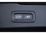 Volvo V60 T6 Recharge AWD R-Design | Panoramadak | Trekhaak | Stoelverwarming | BLIS | Pilot Assist | Harman / Kardon | Glossy Black