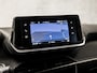 Peugeot 2008 1.2 PureTech Allure Sport 131Pk Automaat (APPLE CARPLAY, GROOT NAVI, 360 CAMERA, LEDER, KEYLESS, SPORTSTOELEN, GETINT GLAS, LM VELGEN, TREKHAAK, DAB+, NIEUWSTAAT)
