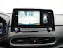 Hyundai Kona Electric EV Premium 64 kWh | Vaste trekhaak | Navigatie | Lederen bekleding | Electr.voorstoelen | Apple Carplay | Parkeersensoren voor en achter |