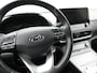 Hyundai Kona Electric EV Premium 64 kWh | Vaste trekhaak | Navigatie | Lederen bekleding | Electr.voorstoelen | Apple Carplay | Parkeersensoren voor en achter |