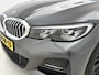 BMW 3-Serie 320i M-sport xDrive High Executive(Panorama, StoelV, Carplay, Parkeersensoren, Navi, Camera, Adapt Cruise, Etc)