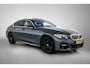 BMW 3-Serie 320i M-sport xDrive High Executive(Panorama, StoelV, Carplay, Parkeersensoren, Navi, Camera, Adapt Cruise, Etc)
