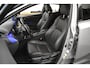 Toyota C-HR 1.8 Hybr Bi-Tone Plus VolLeder JBL Sound Camera Stoel Ver Dhoek Detectie