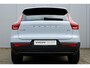 Volvo XC40 2.0 B4 Plus Dark | Verwarmde Stoelen en Stuurwiel | Verwarmbare Voorruit | Semi- Elektrische Trekhaak | AppleCarplay / AndroidAuto | Keyless Entry/Start | Harman Kardon Premium Audio | Park Assist |