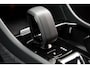 Volvo XC40 B4 Plus Dark | Semi- Elektrische Trekhaak | Verwarmde voorstoelen en Stuurwiel | Premium audio by Harman Kardon | Verwarmbare Voorruit | Apple Carplay/Android Auto | Keyless Entry/Start | Park Assist |