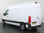 Mercedes-Benz eSprinter L2 H2 | 55 kWh | Parkeercamera | Bluetooth | Stoelverwarming | Keyless Go | Certified