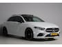 Mercedes-Benz A-klasse 200 Launch Edition Premium 1e eig | panoramadak | burmester | sfeerverlichting | camera | apple carplay