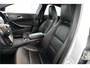 Mercedes-Benz A-klasse 200 AMG | Leder | Navi | Stl. Verw. | PDC v/a |