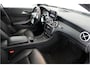 Mercedes-Benz A-klasse 200 AMG | Leder | Navi | Stl. Verw. | PDC v/a |