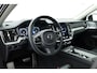 Volvo V60 Cross Country 2.0 B5 AWD Pro | Full Option | Pano | Massage | B&W audio | Ventilatie | HUD | Trekhaak